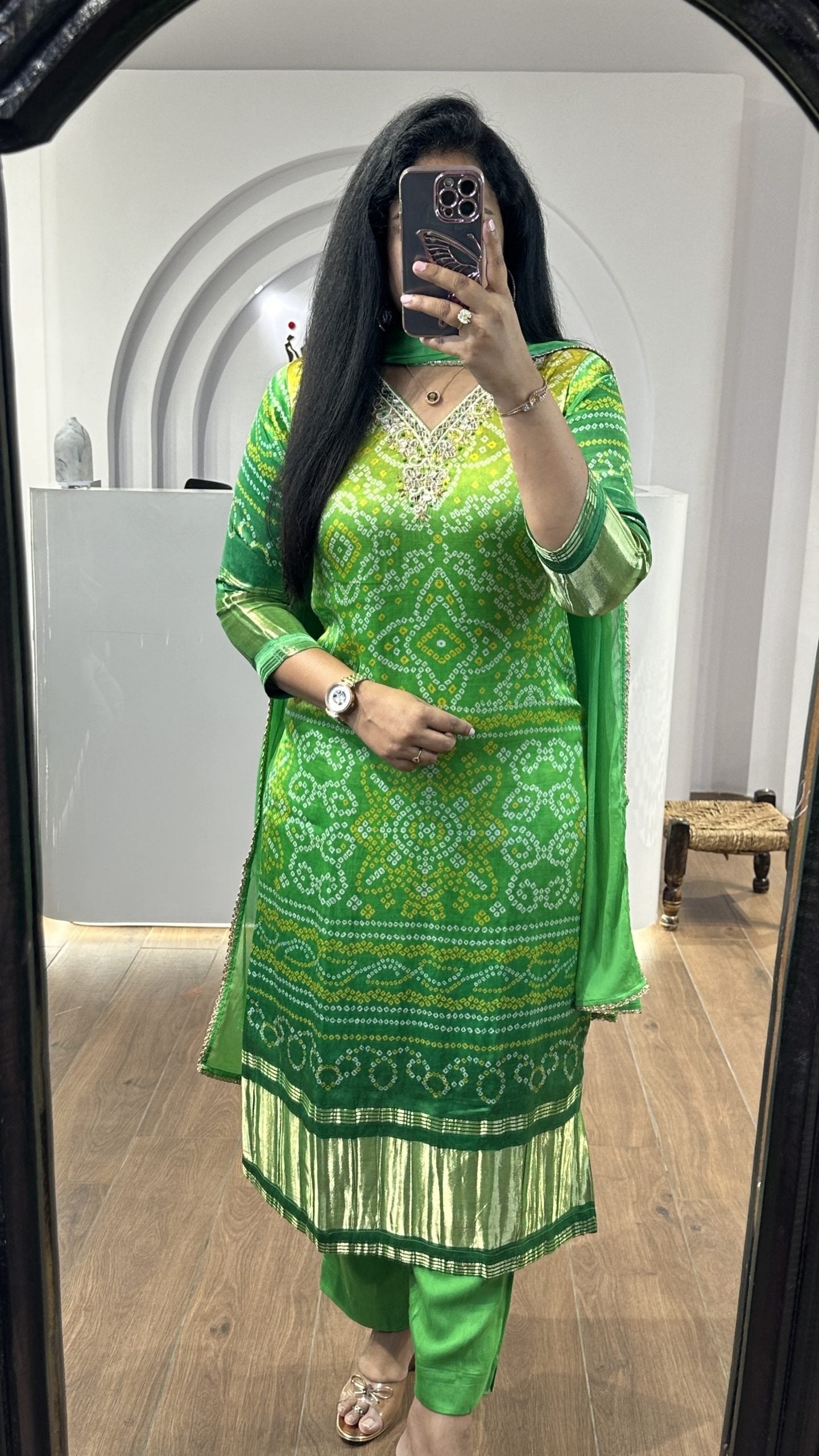 Green bandhej printed gajji